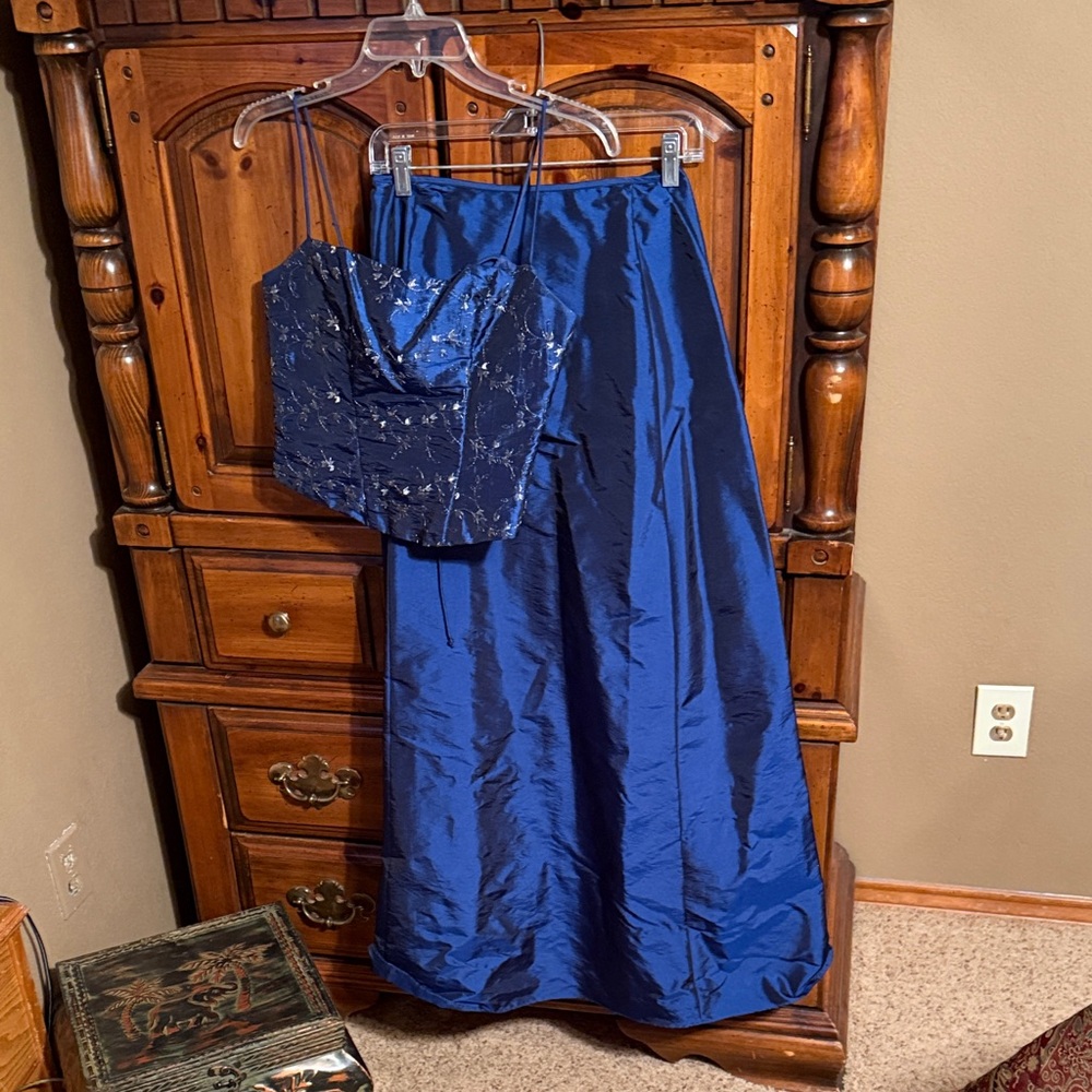 Zum Zum by Niki Livas Royal Blue Two-Piece Prom Dress